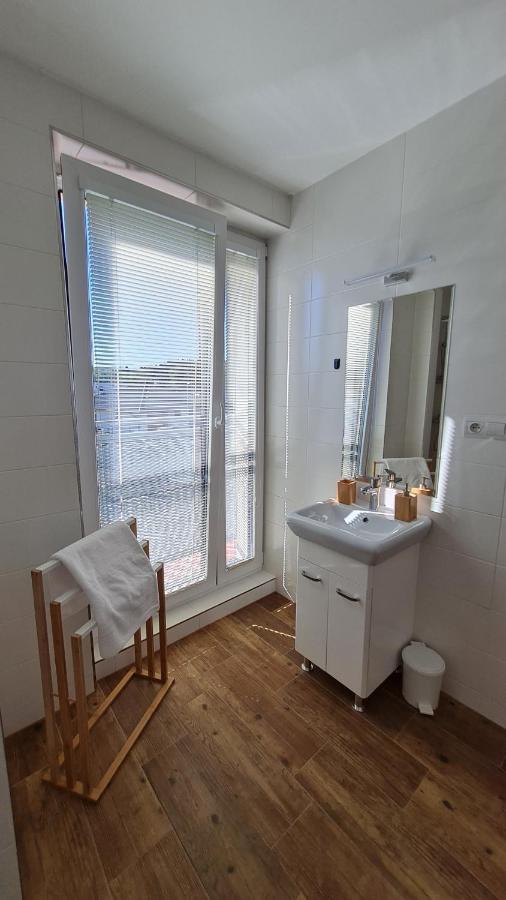 Kajula Apartment Besenova Luaran gambar