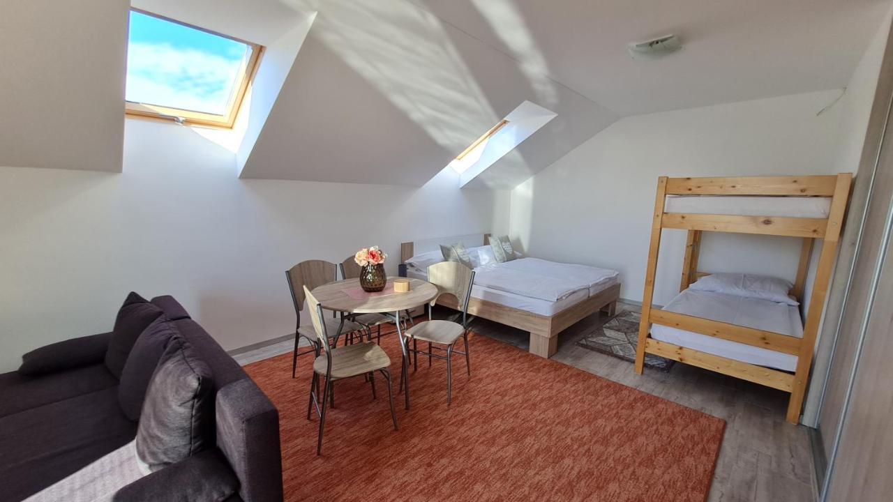 Kajula Apartment Besenova Luaran gambar