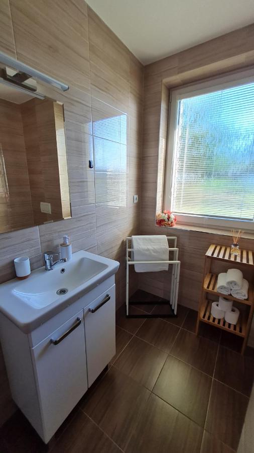 Kajula Apartment Besenova Luaran gambar