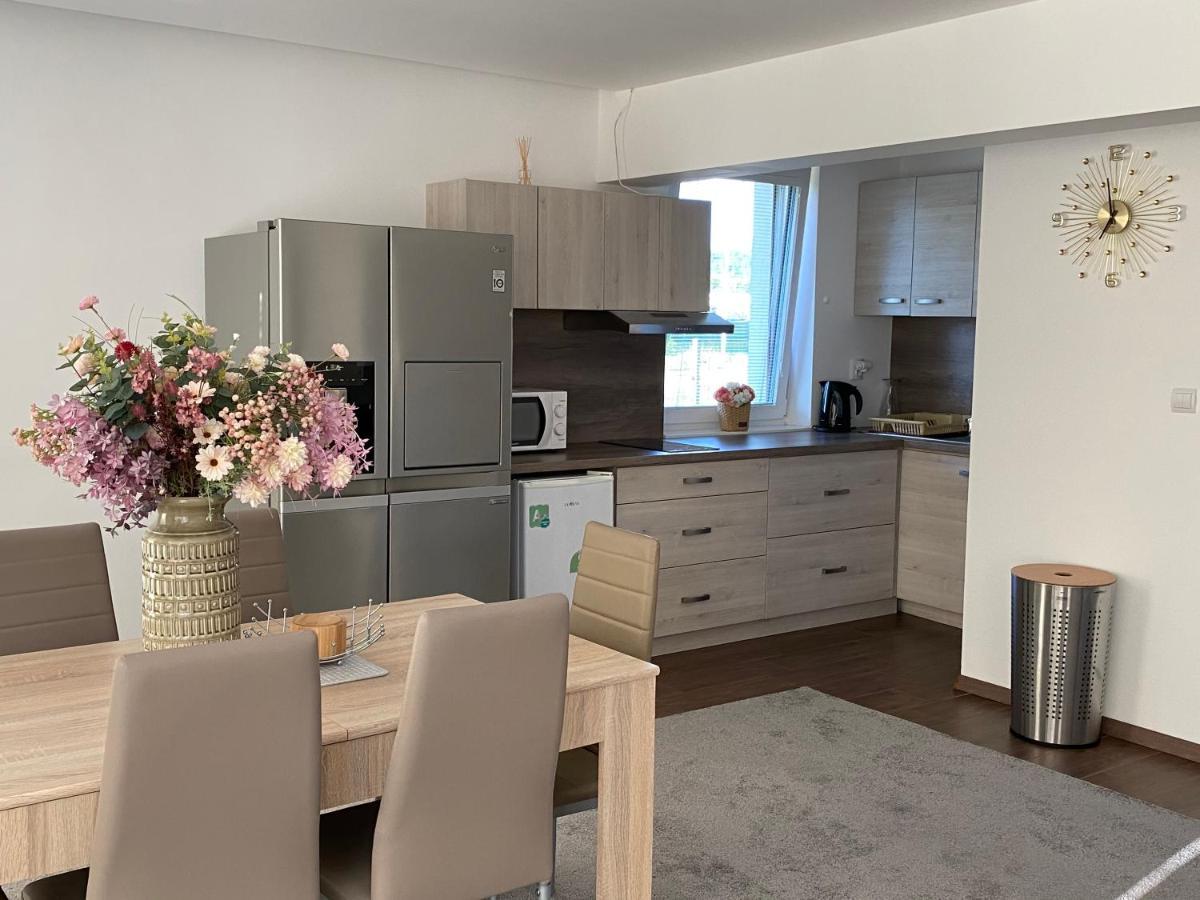 Kajula Apartment Besenova Luaran gambar