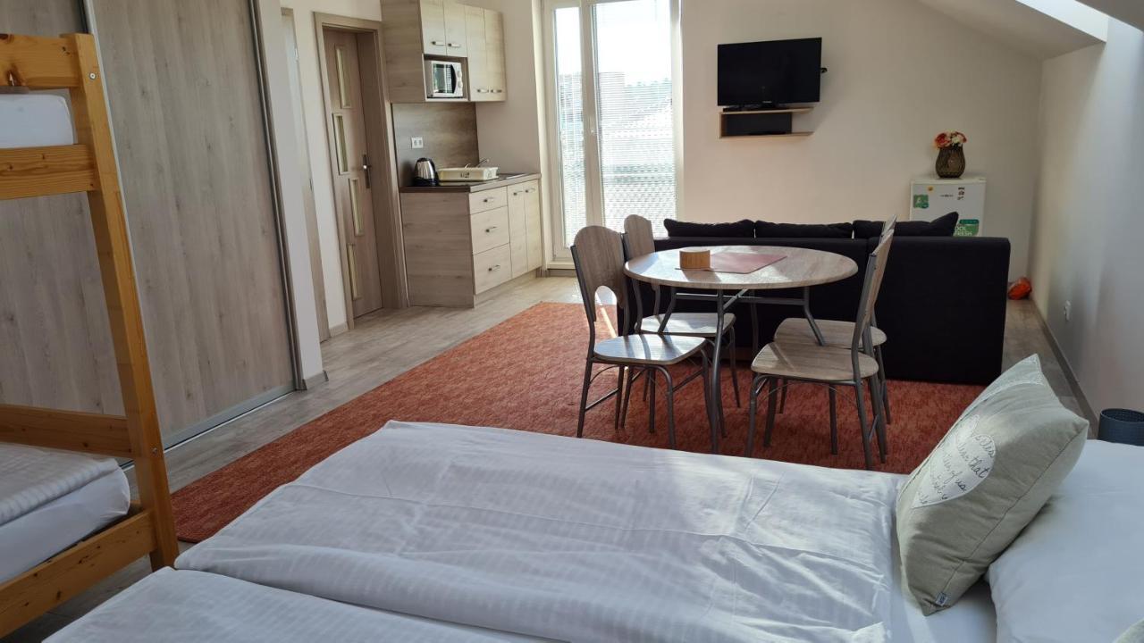 Kajula Apartment Besenova Luaran gambar