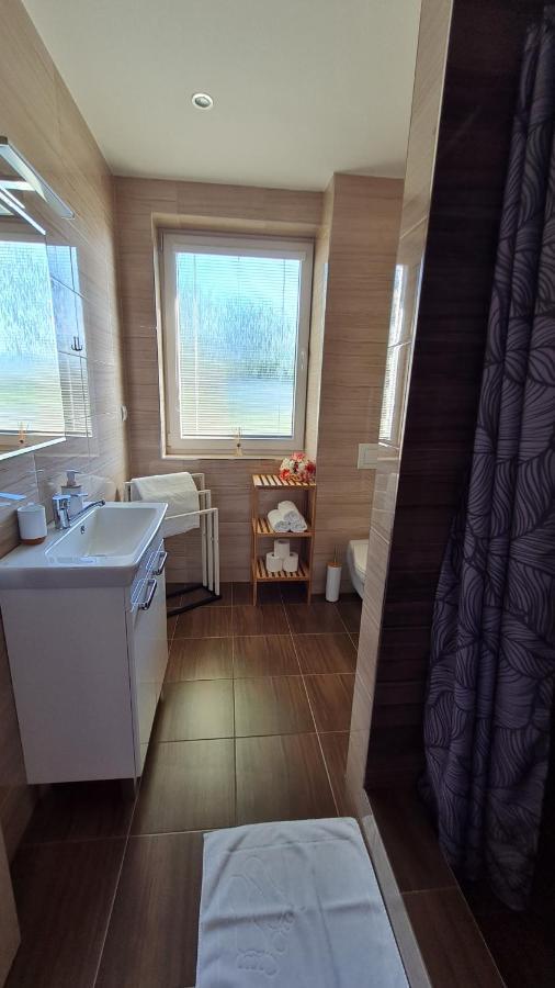 Kajula Apartment Besenova Luaran gambar